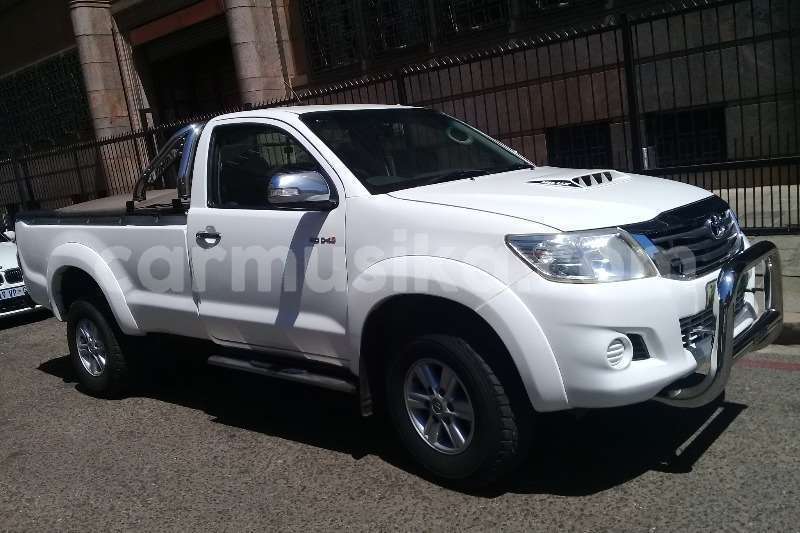 Big with watermark toyota hilux matabeleland south beitbridge 16038