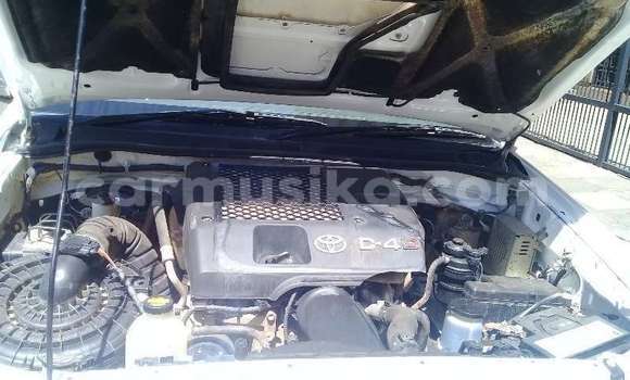 Buy Used Toyota Hilux White Car in Beitbridge in Matabeleland South Buy Used Toyota Hilux White Car in Beitbridge in Matabeleland South