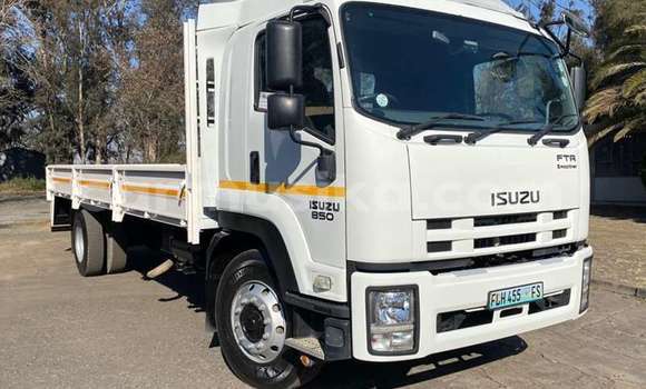 Buy Used Isuzu FTR 850 White Truck in Beitbridge in Matabeleland South