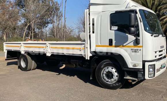Acheter Occasion Utilitaire Isuzu FTR 850 Blanc à Beitbridge, Matabeleland South Acheter Occasion Utilitaire Isuzu FTR 850 Blanc à Beitbridge, Matabeleland South