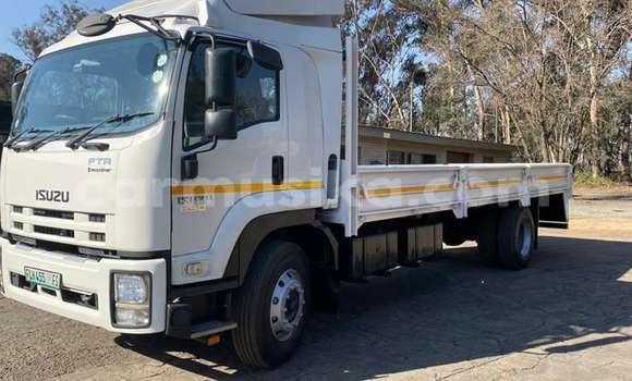 Acheter Occasion Utilitaire Isuzu FTR 850 Blanc à Beitbridge, Matabeleland South Acheter Occasion Utilitaire Isuzu FTR 850 Blanc à Beitbridge, Matabeleland South