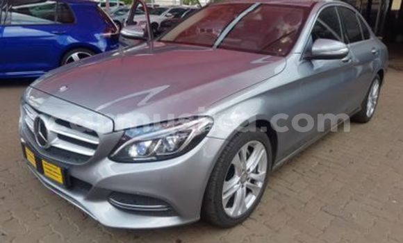 Nunua Ilio tumika Mercedes‒Benz C–Class Fedha Gari ndani ya Beitbridge nchini Matabeleland Kusini