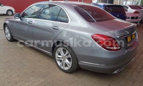 Nunua Ilio tumika Mercedes‒Benz C–Class Fedha Gari ndani ya Beitbridge nchini Matabeleland Kusini Nunua Ilio tumika Mercedes‒Benz C–Class Fedha Gari ndani ya Beitbridge nchini Matabeleland Kusini