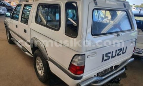 Nunua Ilio tumika Isuzu KB Nyeupe Gari ndani ya Beitbridge nchini Matabeleland Kusini Nunua Ilio tumika Isuzu KB Nyeupe Gari ndani ya Beitbridge nchini Matabeleland Kusini