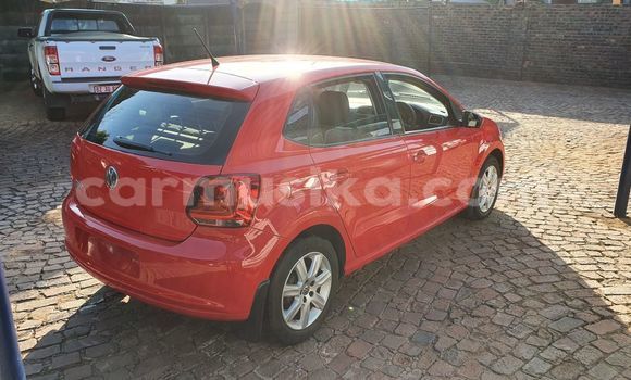 Nunua Ilio tumika Volkswagen Polo Nyekundu Gari ndani ya Beitbridge nchini Matabeleland Kusini