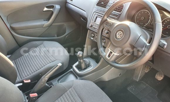 Acheter Occasion Voiture Volkswagen Polo Rouge à Beitbridge, Matabeleland South Acheter Occasion Voiture Volkswagen Polo Rouge à Beitbridge, Matabeleland South