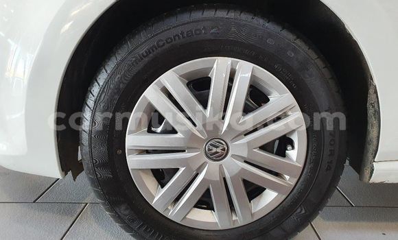 Acheter Occasion Voiture Volkswagen Polo Blanc à Beitbridge, Matabeleland South Acheter Occasion Voiture Volkswagen Polo Blanc à Beitbridge, Matabeleland South