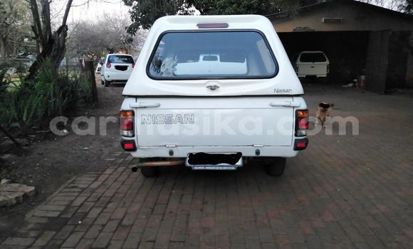 Nunua Ilio tumika Nissan 100NX Nyeupe Gari ndani ya Beitbridge nchini Matabeleland Kusini