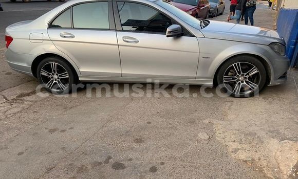 Acheter Occasion Voiture Mercedes‒Benz C–Class Gris à Beitbridge, Matabeleland South Acheter Occasion Voiture Mercedes‒Benz C–Class Gris à Beitbridge, Matabeleland South