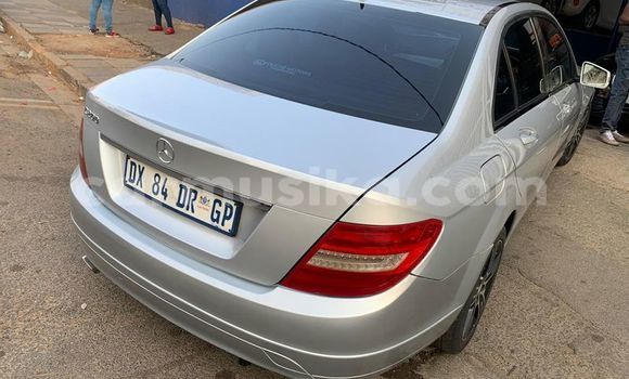 Acheter Occasion Voiture Mercedes‒Benz C–Class Gris à Beitbridge, Matabeleland South Acheter Occasion Voiture Mercedes‒Benz C–Class Gris à Beitbridge, Matabeleland South