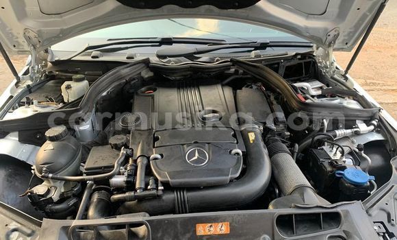 Acheter Occasion Voiture Mercedes‒Benz C–Class Gris à Beitbridge, Matabeleland South Acheter Occasion Voiture Mercedes‒Benz C–Class Gris à Beitbridge, Matabeleland South