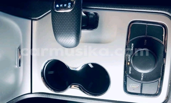 Nunua Ilio tumika Jeep Cherokee Nyekundu Gari ndani ya Beitbridge nchini Matabeleland Kusini Nunua Ilio tumika Jeep Cherokee Nyekundu Gari ndani ya Beitbridge nchini Matabeleland Kusini