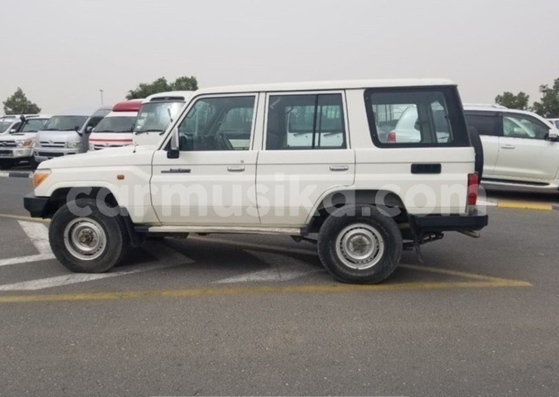 Big with watermark toyota land cruiser bulawayo bulawayo 16073