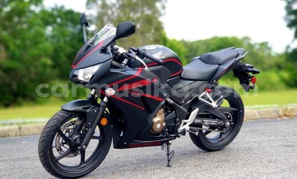 Tenga Tsaru Honda CBR Nhema Bike in Chiredzi in Masvingo Tenga Tsaru Honda CBR Nhema Bike in Chiredzi in Masvingo