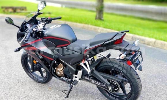 Tenga Tsaru Honda CBR Nhema Bike in Chiredzi in Masvingo Tenga Tsaru Honda CBR Nhema Bike in Chiredzi in Masvingo