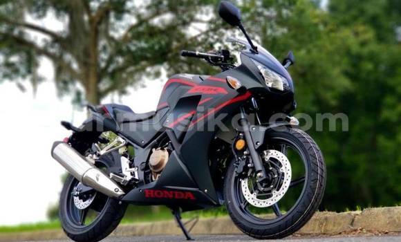 Tenga Tsaru Honda CBR Nhema Bike in Chiredzi in Masvingo Tenga Tsaru Honda CBR Nhema Bike in Chiredzi in Masvingo