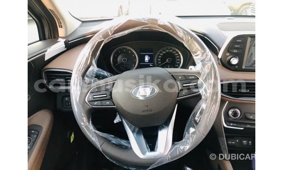 Tenga Imported Hyundai Santa Fe Bhurawuni Mota in Import - Dubai in Harare Tenga Imported Hyundai Santa Fe Bhurawuni Mota in Import - Dubai in Harare