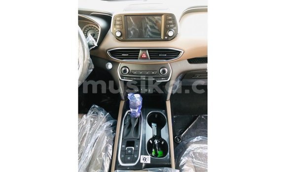 Tenga Imported Hyundai Santa Fe Bhurawuni Mota in Import - Dubai in Harare Tenga Imported Hyundai Santa Fe Bhurawuni Mota in Import - Dubai in Harare