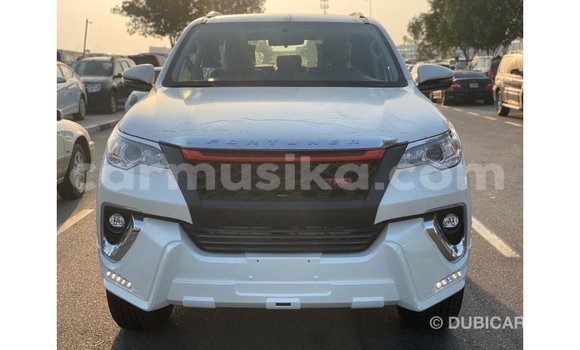 Tenga Imported Toyota Fortuner Chena Mota in Import - Dubai in Harare Tenga Imported Toyota Fortuner Chena Mota in Import - Dubai in Harare