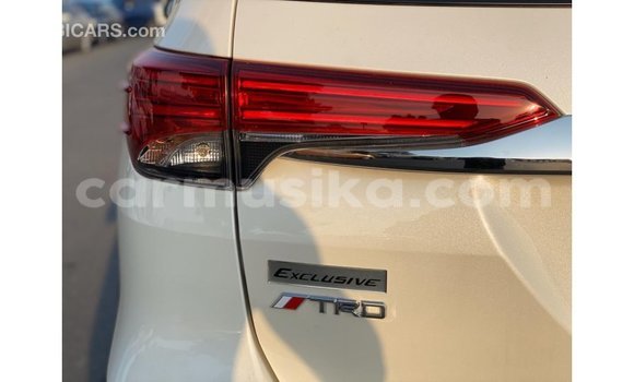Tenga Imported Toyota Fortuner Chena Mota in Import - Dubai in Harare Tenga Imported Toyota Fortuner Chena Mota in Import - Dubai in Harare