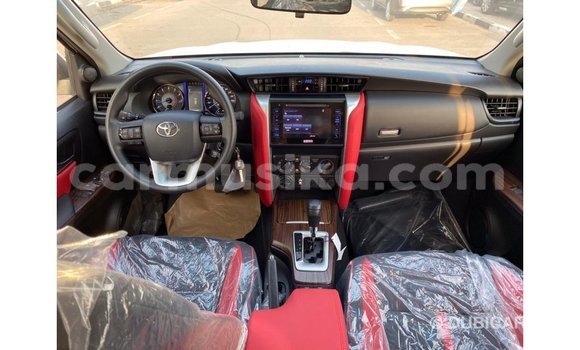 Tenga Imported Toyota Fortuner Chena Mota in Import - Dubai in Harare Tenga Imported Toyota Fortuner Chena Mota in Import - Dubai in Harare