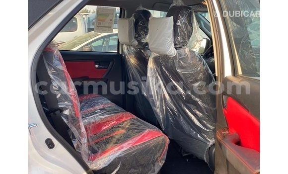 Tenga Imported Toyota Fortuner Chena Mota in Import - Dubai in Harare Tenga Imported Toyota Fortuner Chena Mota in Import - Dubai in Harare