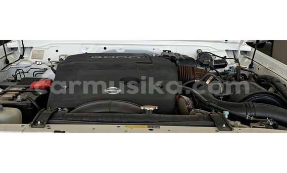 Tenga Imported Nissan Patrol Chena Mota in Import - Dubai in Harare Tenga Imported Nissan Patrol Chena Mota in Import - Dubai in Harare