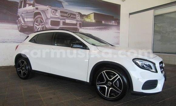 Acheter Occasion Voiture Mercedes‒Benz GLA-klasse Blanc à Mutare, Manicaland Acheter Occasion Voiture Mercedes‒Benz GLA-klasse Blanc à Mutare, Manicaland