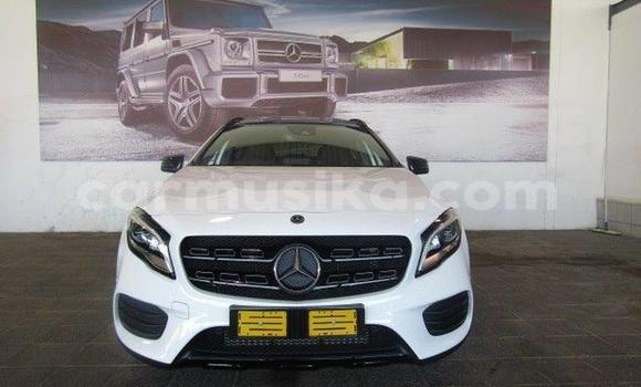 Acheter Occasion Voiture Mercedes‒Benz GLA-klasse Blanc à Mutare, Manicaland Acheter Occasion Voiture Mercedes‒Benz GLA-klasse Blanc à Mutare, Manicaland