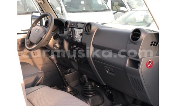 Buy Import Toyota Land Cruiser White Car in Import - Dubai in Harare Buy Import Toyota Land Cruiser White Car in Import - Dubai in Harare