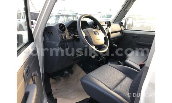 Buy Import Toyota Land Cruiser White Car in Import - Dubai in Harare Buy Import Toyota Land Cruiser White Car in Import - Dubai in Harare