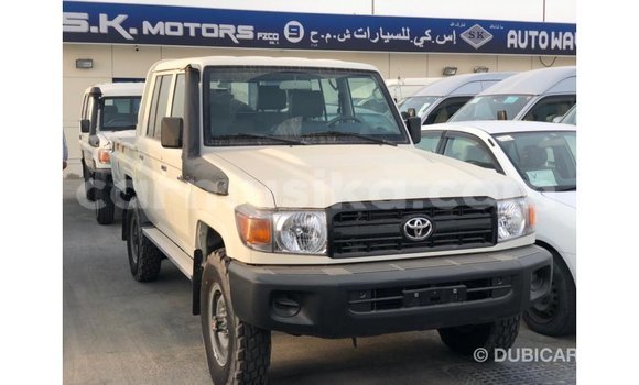 Buy Import Toyota Land Cruiser White Car in Import - Dubai in Harare Buy Import Toyota Land Cruiser White Car in Import - Dubai in Harare