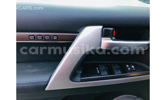 Buy Import Toyota DA Black Truck in Import - Dubai in Harare Buy Import Toyota DA Black Truck in Import - Dubai in Harare