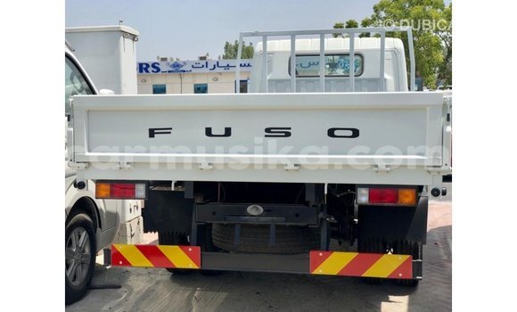 Acheter Import Utilitaire Mitsubishi Canter Blanc à Import - Dubai, Harare Acheter Import Utilitaire Mitsubishi Canter Blanc à Import - Dubai, Harare