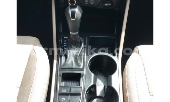 Buy Import Hyundai Tucson Red Car in Import - Dubai in Harare Buy Import Hyundai Tucson Red Car in Import - Dubai in Harare