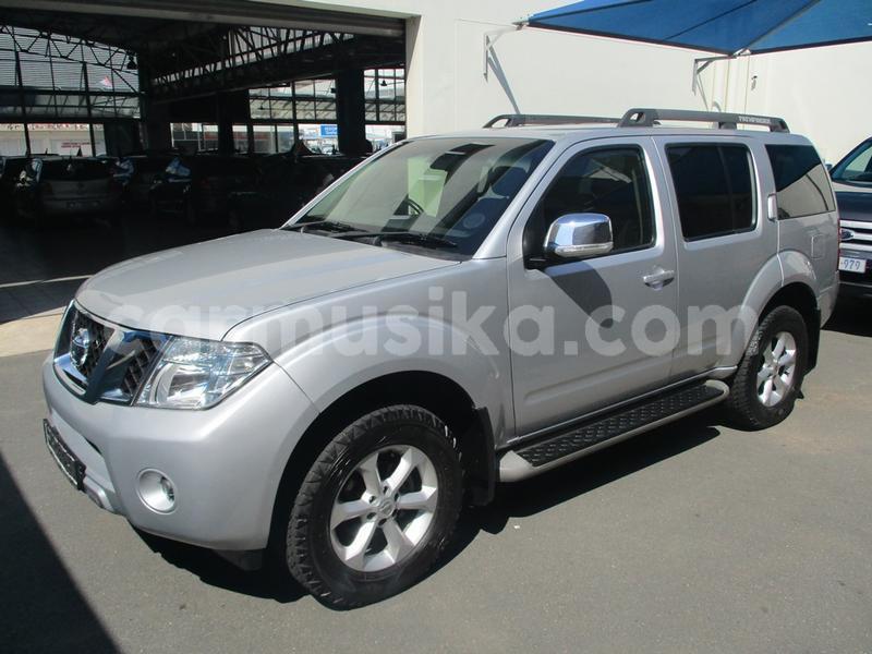 Buy Used Nissan Pathfinder Silver Car In Bulawayo In Bulawayo Carmusika