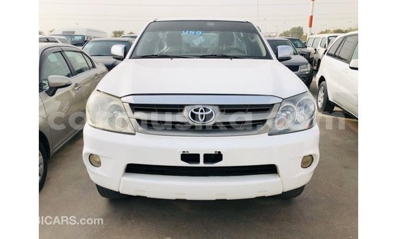 Buy Import Toyota Fortuner White Car in Import - Dubai in Harare Buy Import Toyota Fortuner White Car in Import - Dubai in Harare