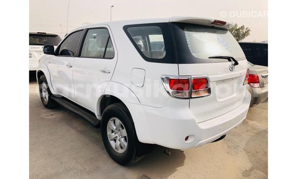 Buy Import Toyota Fortuner White Car in Import - Dubai in Harare Buy Import Toyota Fortuner White Car in Import - Dubai in Harare