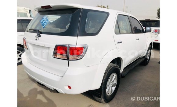 Buy Import Toyota Fortuner White Car in Import - Dubai in Harare Buy Import Toyota Fortuner White Car in Import - Dubai in Harare