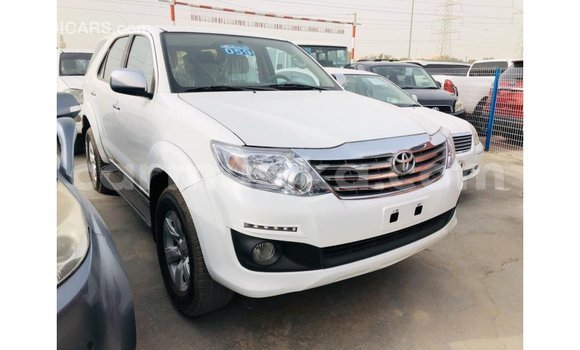 Buy Import Toyota Fortuner White Car in Import - Dubai in Harare Buy Import Toyota Fortuner White Car in Import - Dubai in Harare
