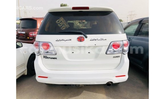 Buy Import Toyota Fortuner White Car in Import - Dubai in Harare Buy Import Toyota Fortuner White Car in Import - Dubai in Harare