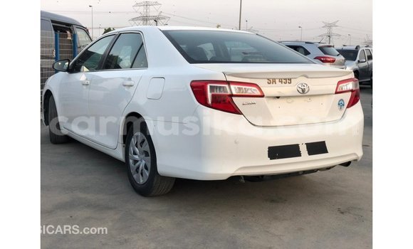 Buy Import Toyota Camry White Car in Import - Dubai in Harare Buy Import Toyota Camry White Car in Import - Dubai in Harare