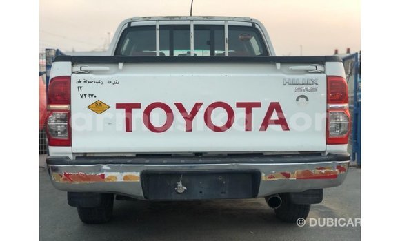 Buy Import Toyota Hilux White Car in Import - Dubai in Harare Buy Import Toyota Hilux White Car in Import - Dubai in Harare
