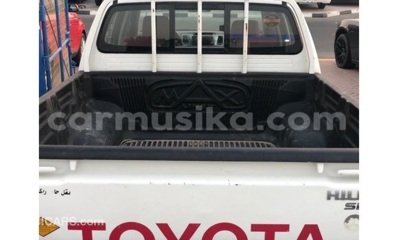 Buy Import Toyota Hilux White Car in Import - Dubai in Harare Buy Import Toyota Hilux White Car in Import - Dubai in Harare