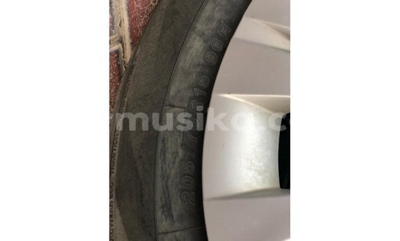 Buy Import Toyota Hilux White Car in Import - Dubai in Harare Buy Import Toyota Hilux White Car in Import - Dubai in Harare