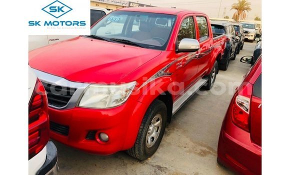 Nunua Imported Toyota Hilux Nyekundu Gari ndani ya Import - Dubai nchini Harare