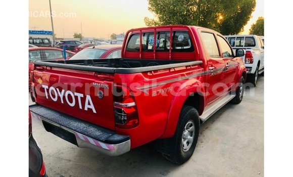 Tenga Imported Toyota Hilux Tsvuku Mota in Import - Dubai in Harare Tenga Imported Toyota Hilux Tsvuku Mota in Import - Dubai in Harare