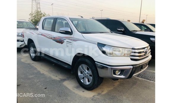 Buy Import Toyota Hilux White Car in Import - Dubai in Harare Buy Import Toyota Hilux White Car in Import - Dubai in Harare
