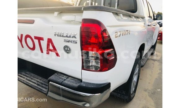 Buy Import Toyota Hilux White Car in Import - Dubai in Harare Buy Import Toyota Hilux White Car in Import - Dubai in Harare