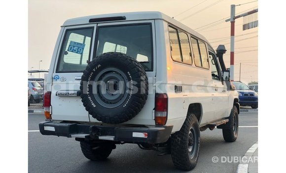 Buy Import Toyota Land Cruiser White Car in Import - Dubai in Harare Buy Import Toyota Land Cruiser White Car in Import - Dubai in Harare